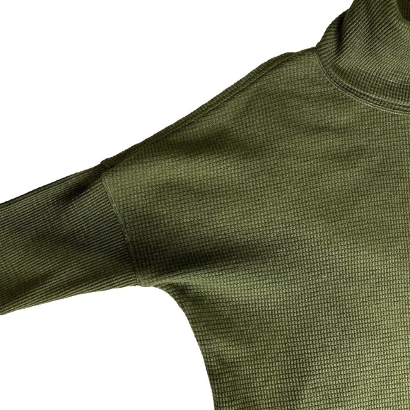 ARITZIA The Group BABTON Thermal Waffle Knit Cowl Neck Fatigue Green Top S - Picture 8 of 16